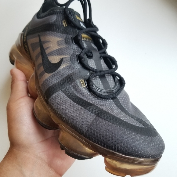 Nike Air VaporMax 2019 Shoes - Picture 4 of 6